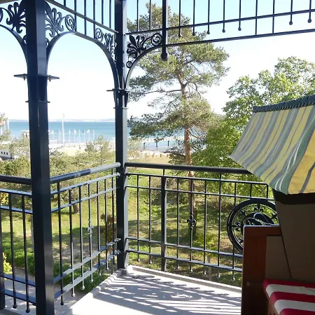 Villa Strandblick In Binz, Fewos Direkt Am Strand Mit Balkon Und Teilweise Mit Meerblick Zimmer foto