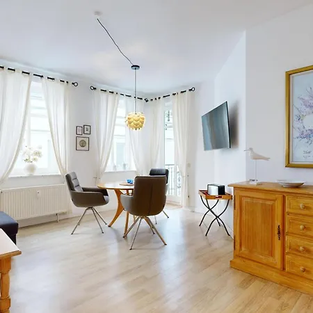 Villa Strandblick In Binz, Fewos Direkt Am Strand Mit Balkon Und Teilweise Mit Meerblick Exterior foto