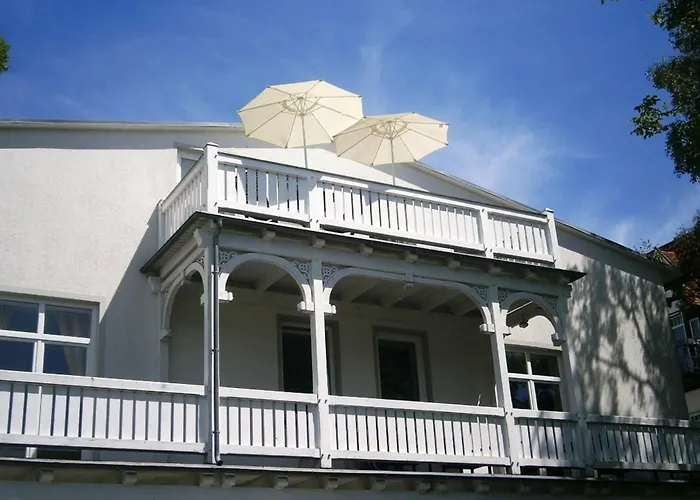 Villa Strandblick In Binz, Fewos Direkt Am Strand Mit Balkon Und Teilweise Mit Meerblick
