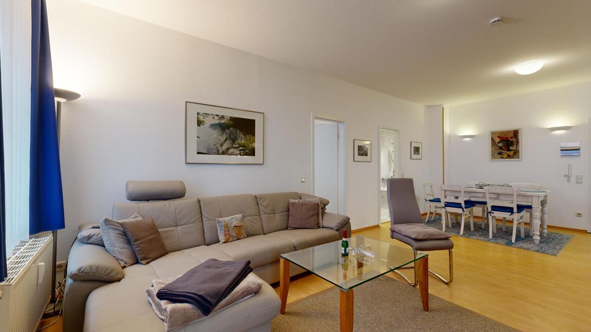 Strandblick In Binz, Fewos Direkt Am Mit Balkon Und Teilweise Mit Meerblick Apartment Ostseebad Binz