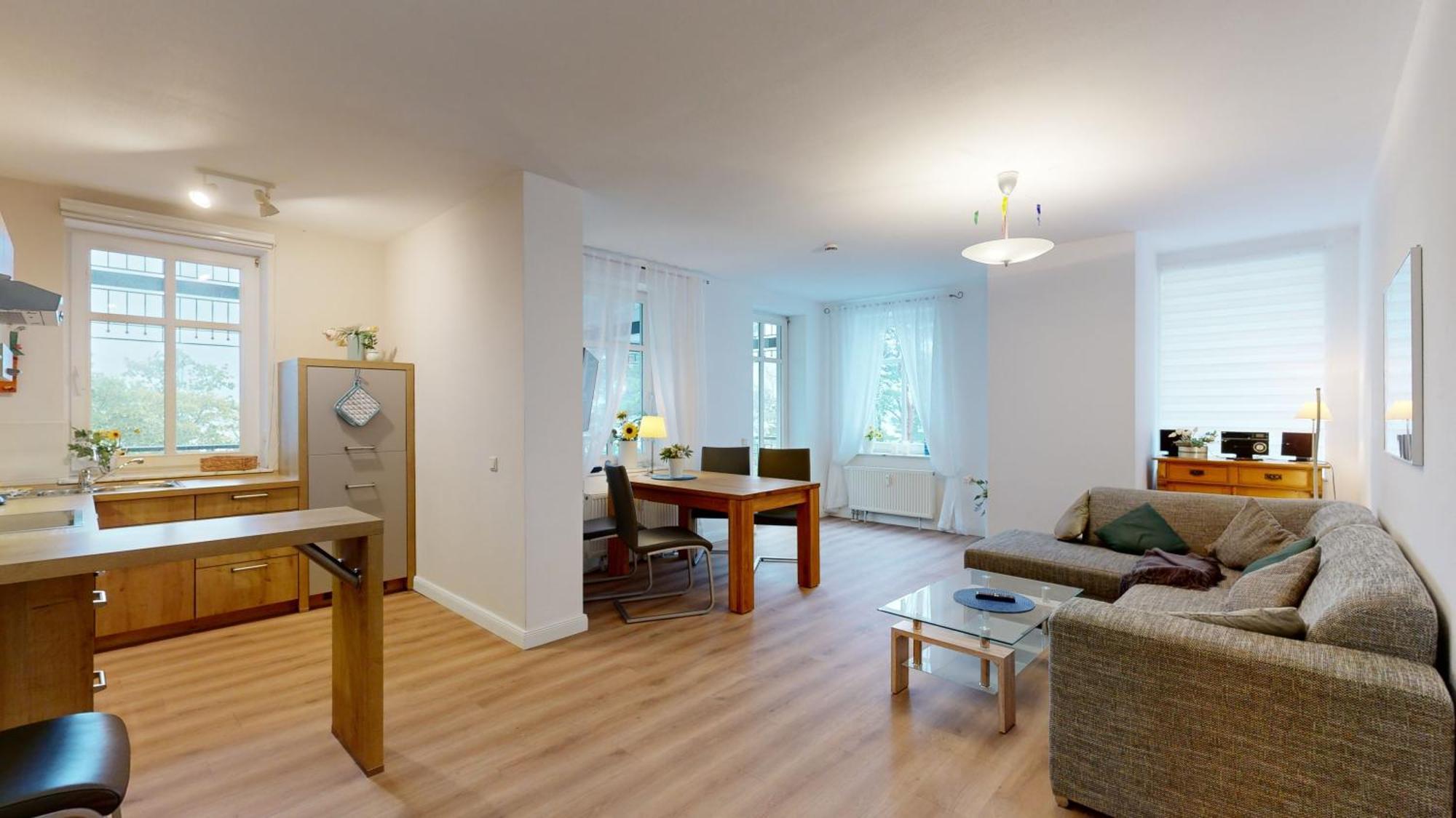 Strandblick In Binz, Fewos Direkt Am Mit Balkon Und Teilweise Mit Meerblick Apartment