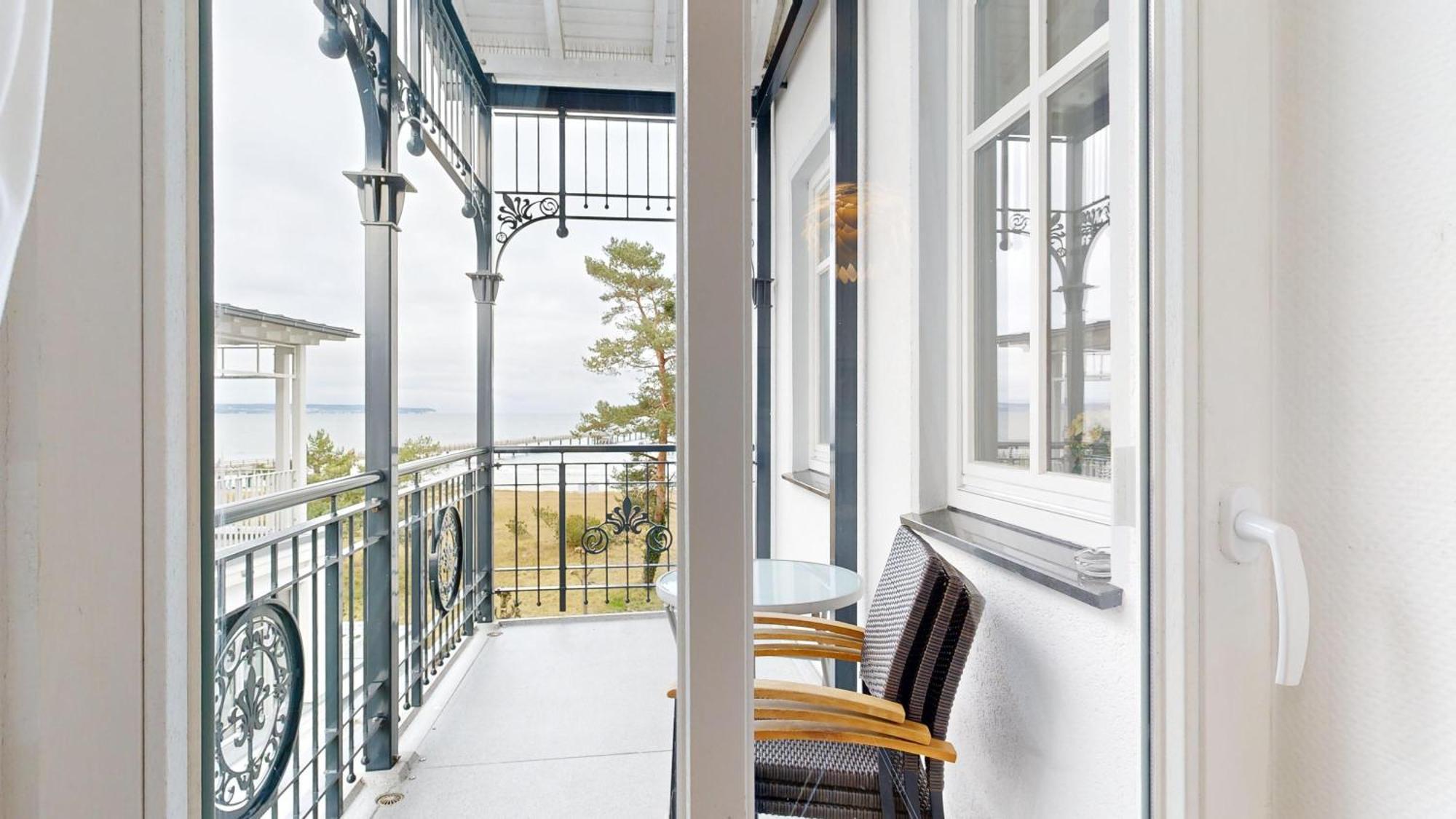 Апартаменты Strandblick In Binz, Fewos Direkt Am Mit Balkon Und Teilweise Mit Meerblick